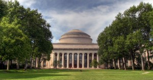 MIT : Premier distributeur de Bitcoins